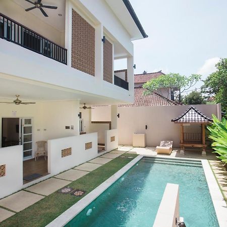 Bed and Breakfast Donguri House Bali Джимбаран Екстер'єр фото