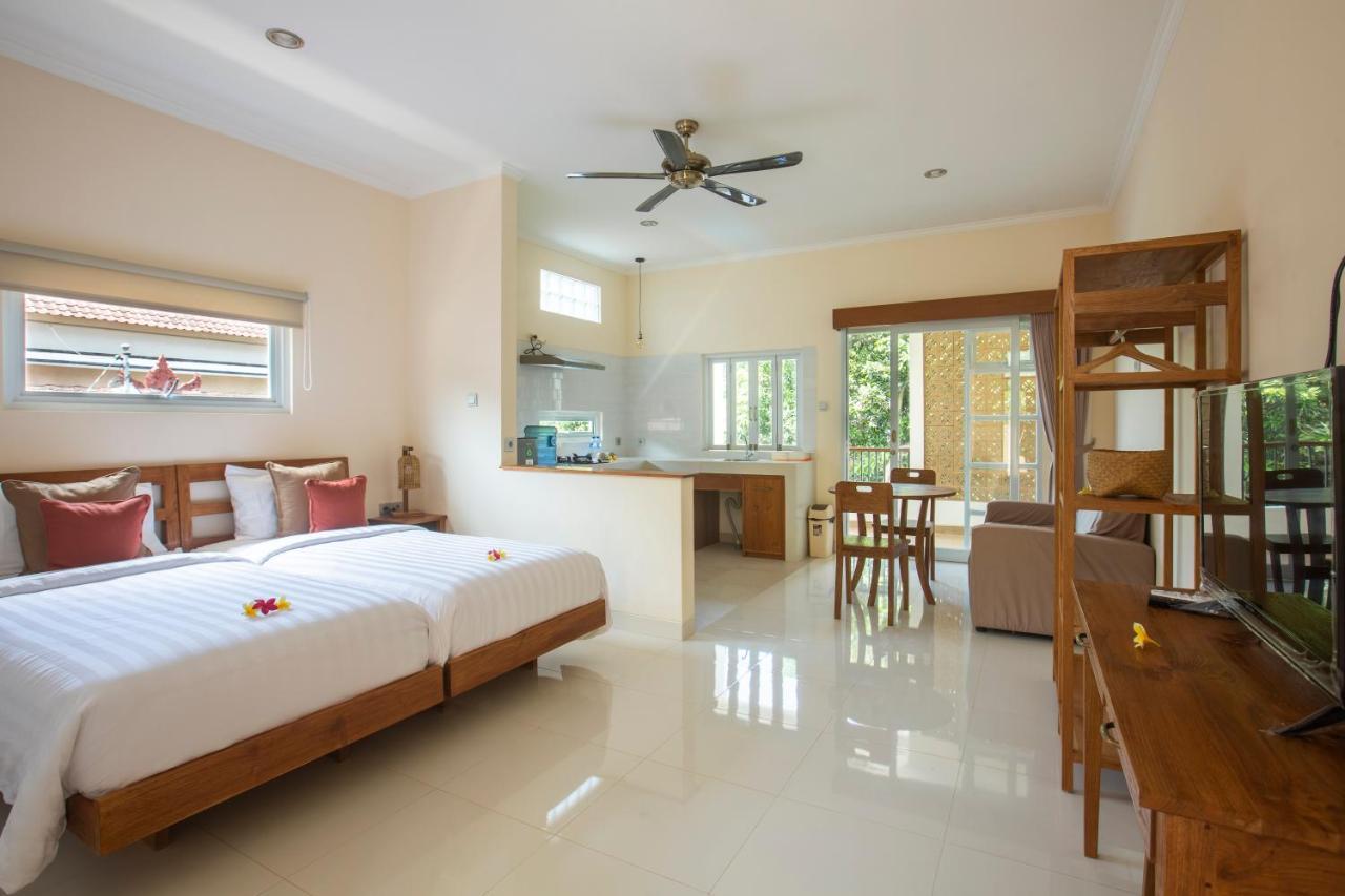 Bed and Breakfast Donguri House Bali Джимбаран Екстер'єр фото