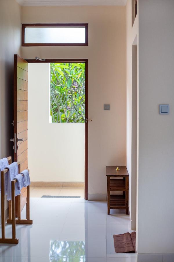 Bed and Breakfast Donguri House Bali Джимбаран Екстер'єр фото